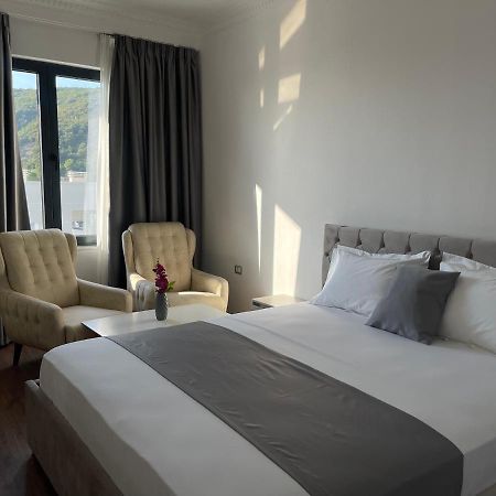 Migi Residence Дуррес Екстер'єр фото