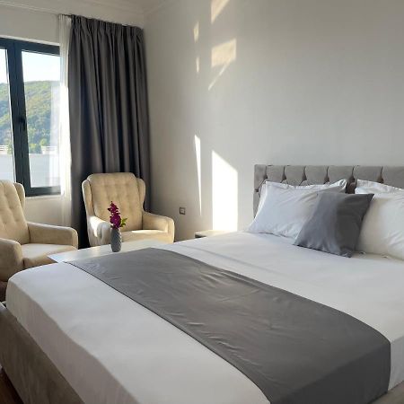 Migi Residence Дуррес Екстер'єр фото