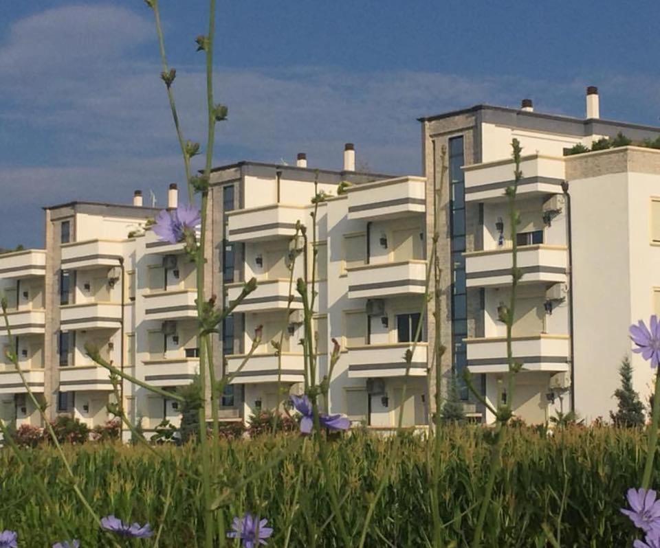 Migi Residence Дуррес Екстер'єр фото