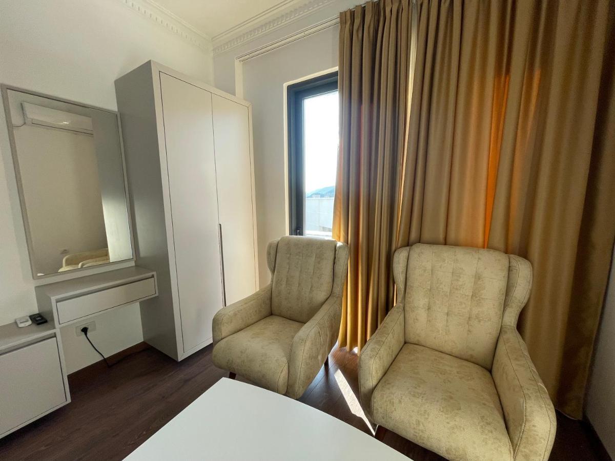Migi Residence Дуррес Екстер'єр фото