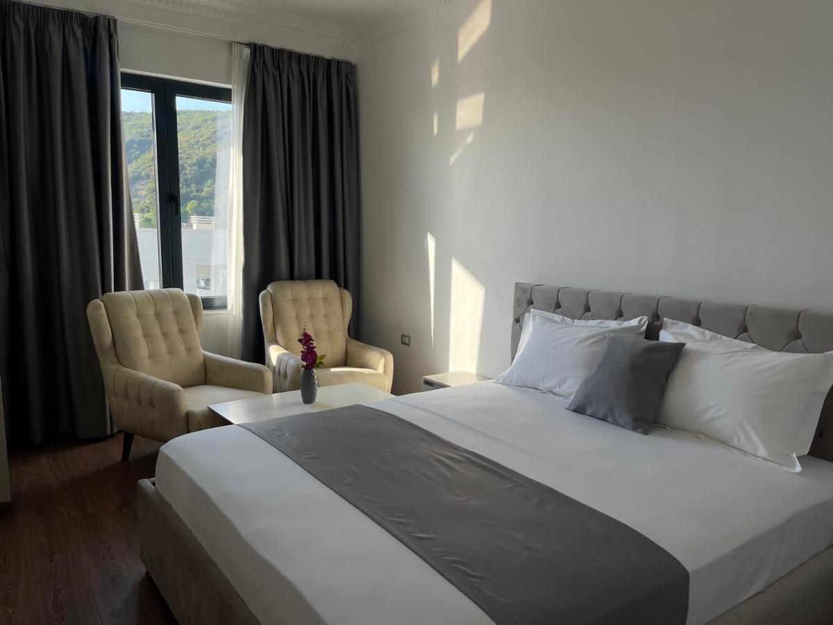 Migi Residence Дуррес Екстер'єр фото