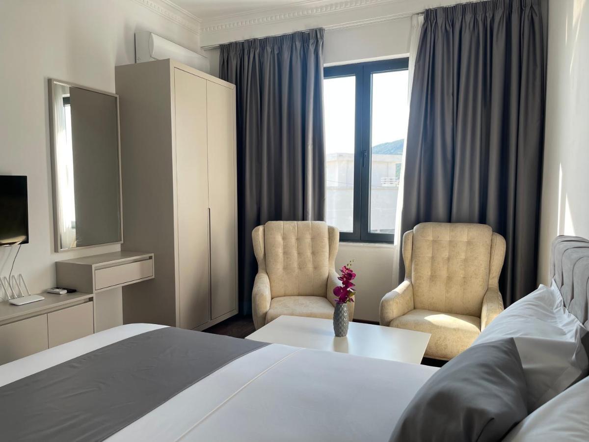 Migi Residence Дуррес Екстер'єр фото