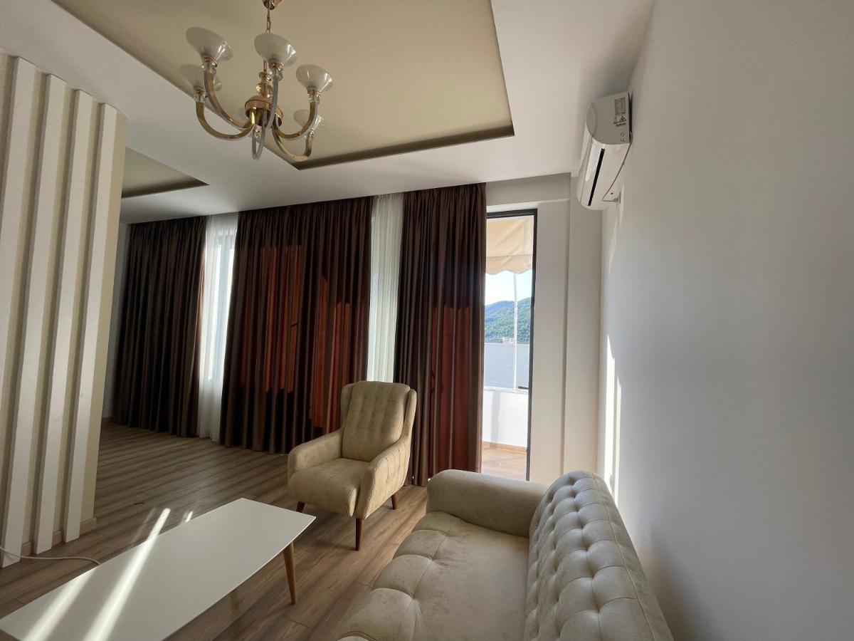 Migi Residence Дуррес Екстер'єр фото